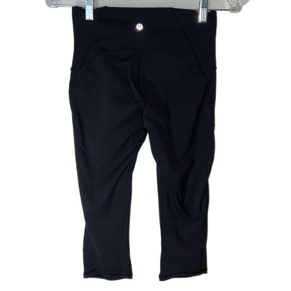 EUC Lululemon Blk High Waisted Cropped Lower Sheer Panel Leggings w Key Pocket 6 - Picture 2 of 9